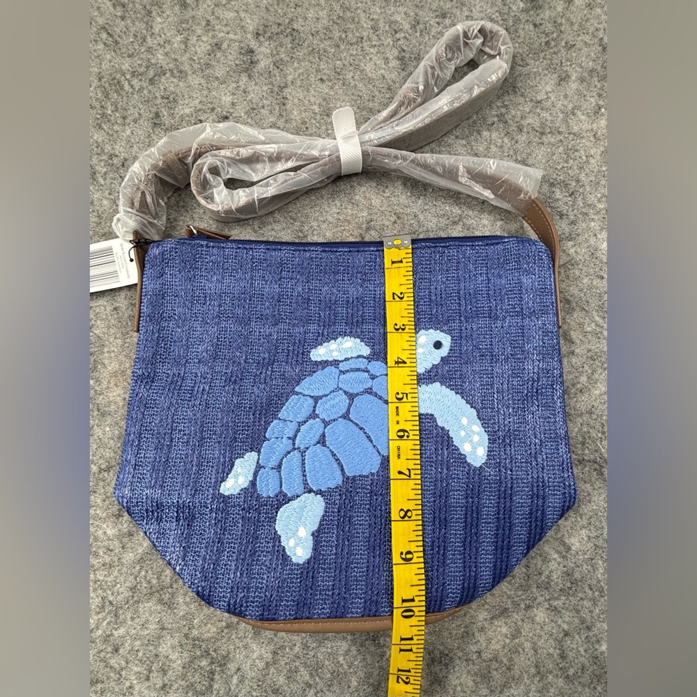 Vera Bradley | Straw Bucket Crossbody Bag | in Regatta Turtle Blue | NWT - Picture 8 of 9